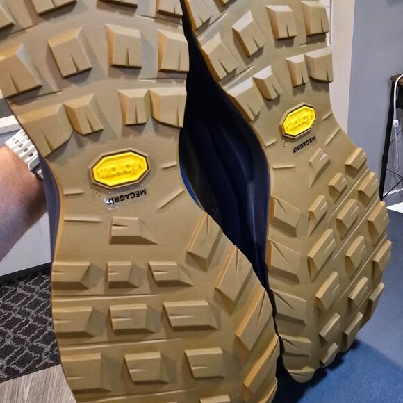 Arc'teryx Aerios MID GTX Boots Void/Sapphire X000006887 MENS SIZE 12 NEW - Picture 10 of 16